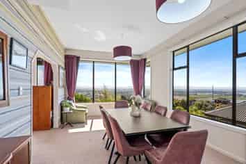 227 Cannon Hill Crescent, Mount Pleasant