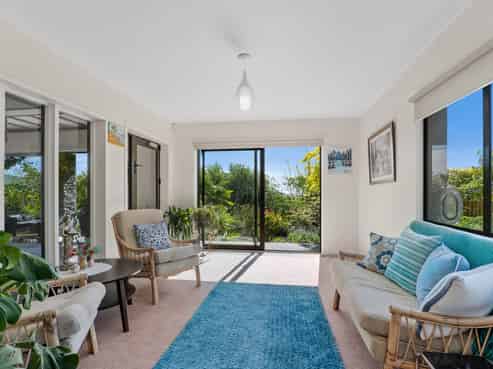 227 Cannon Hill Crescent, Mount Pleasant