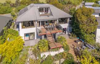 227 Cannon Hill Crescent, Mount Pleasant