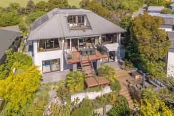 227 Cannon Hill Crescent, Mount Pleasant