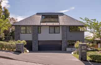 227 Cannon Hill Crescent, Mount Pleasant