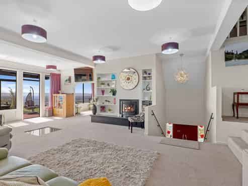 227 Cannon Hill Crescent, Mount Pleasant