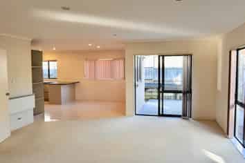 43 Baverstock Road, Flat Bush