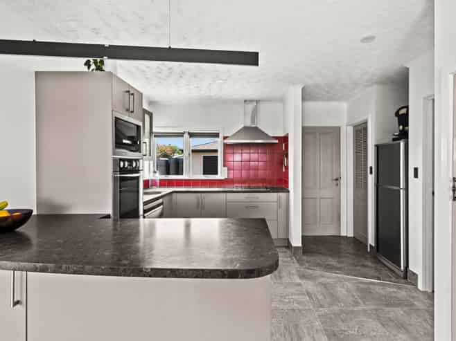 58 Harold Holt Avenue, Onekawa