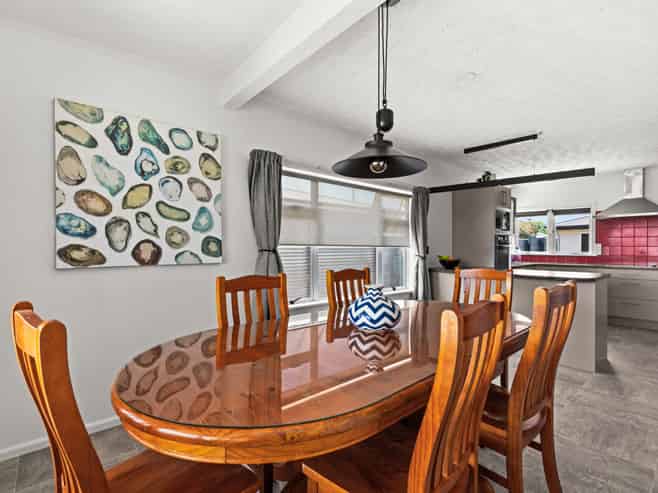 58 Harold Holt Avenue, Onekawa