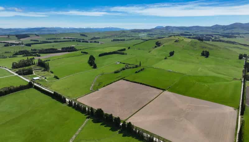 159 Ardlussa Road, Longridge North