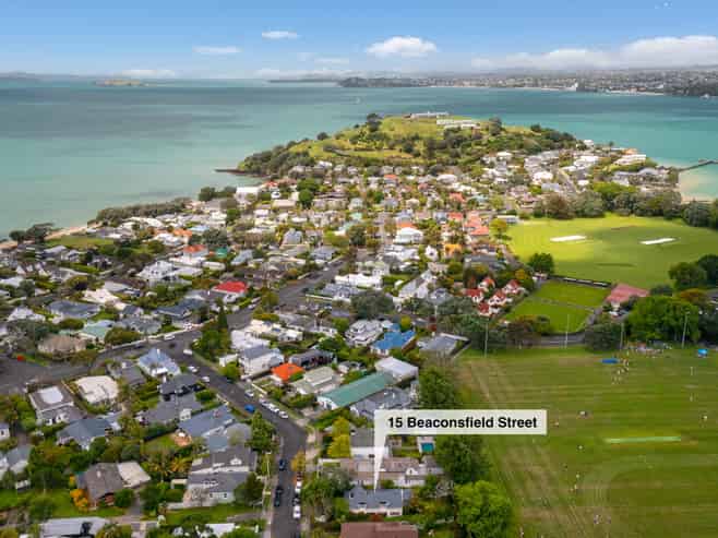 15 Beaconsfield Street, Devonport