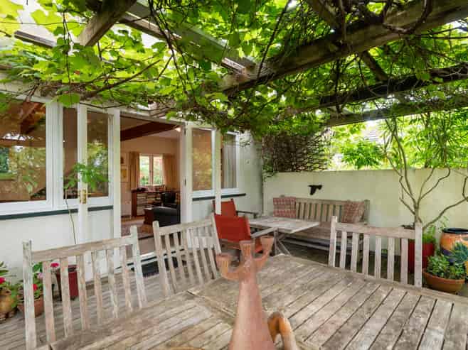 15 Beaconsfield Street, Devonport