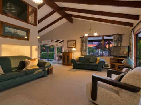 465 Old West Coast Road, Templeton