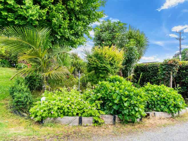 28 Pyle Road West, One Tree Point