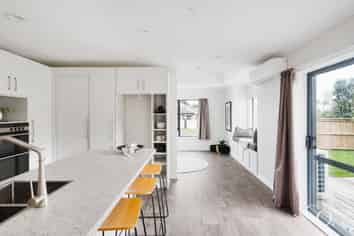 36 Warrington Street, Matua