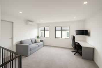 4 Singleton Avenue, Stonefields