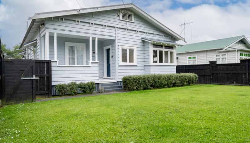 3 Bernard Street, Avenues