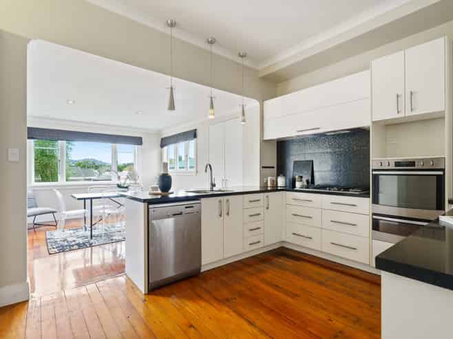 3 Bernard Street, Avenues