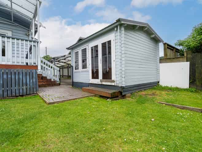 3 Bernard Street, Avenues