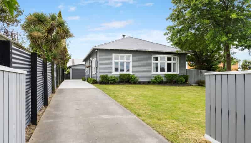 37 Birchfield Avenue, Dallington