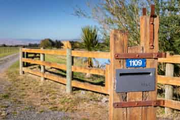 1109 Top Grass Road, Dannevirke