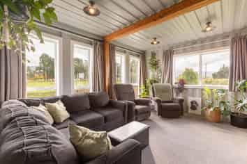 1109 Top Grass Road, Dannevirke