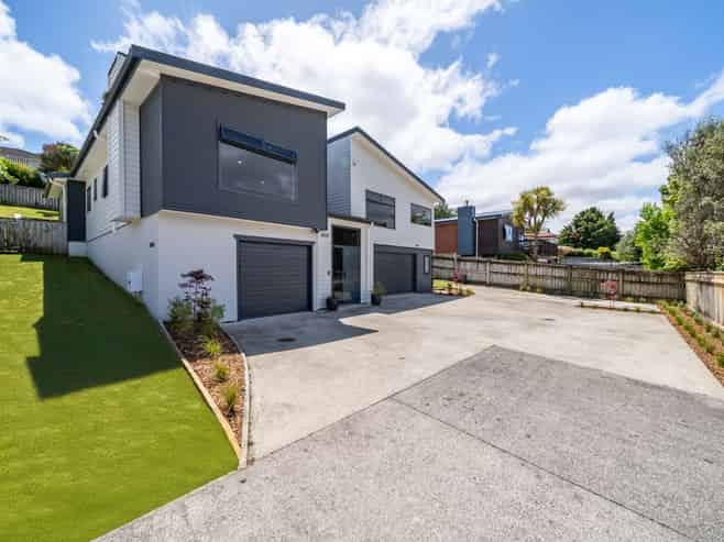 22 Birkinshaw Grove, Riverstone Terraces