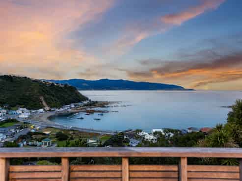 42 Milne Terrace, Island Bay