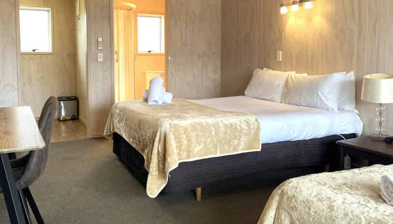 25 and 31/ Lake Terrace, Taupo