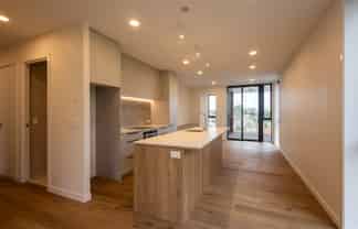 406/2 Graheme Breed Drive, Three Kings