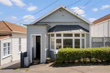 9 Herald Terrace, Berhampore