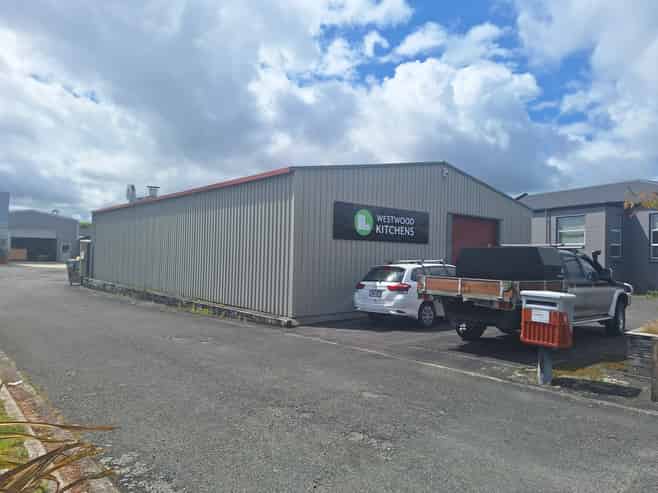 Lease Opportunity with dual access