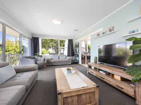 46 Helena Street, Massey