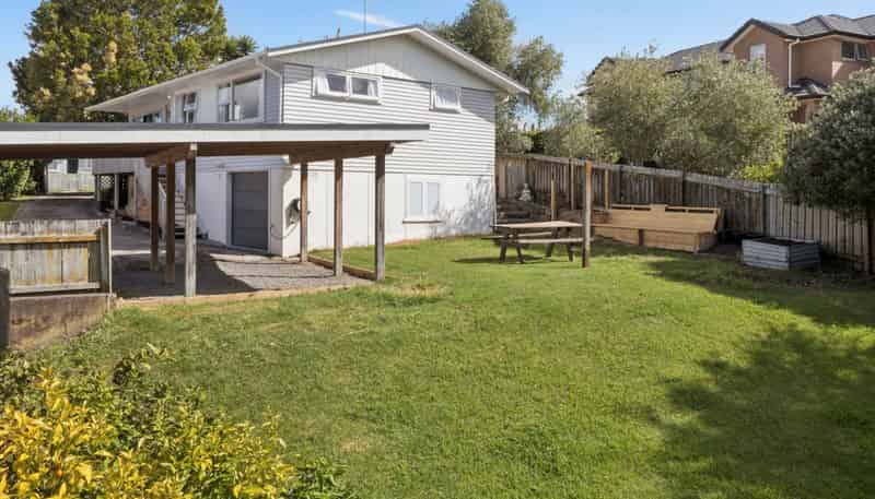 46 Helena Street, Massey