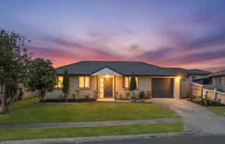 54 Glenveagh Park Drive, Manurewa