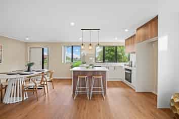 54 Glenveagh Park Drive, Manurewa