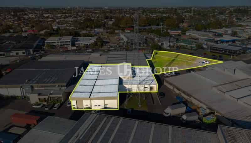 21 Lovegrove Crescent, Otara