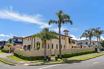 16 Tranquility Rise, Mellons Bay