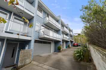 52B Mandalay Terrace, Khandallah