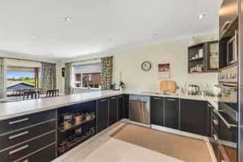 16 Heta Road, Highlands Park