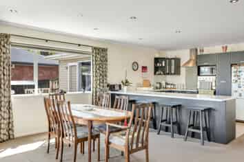 16 Heta Road, Highlands Park