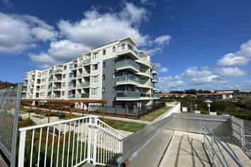 G10/40 Rosedale Road, Rosedale