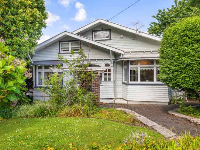 198 Gillies Avenue, Epsom