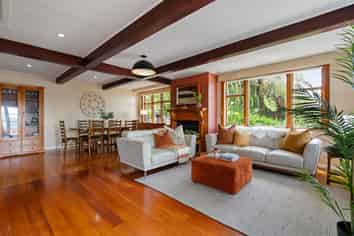 34 Sugarloaf Road, Brooklyn