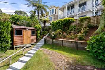 34 Sugarloaf Road, Brooklyn