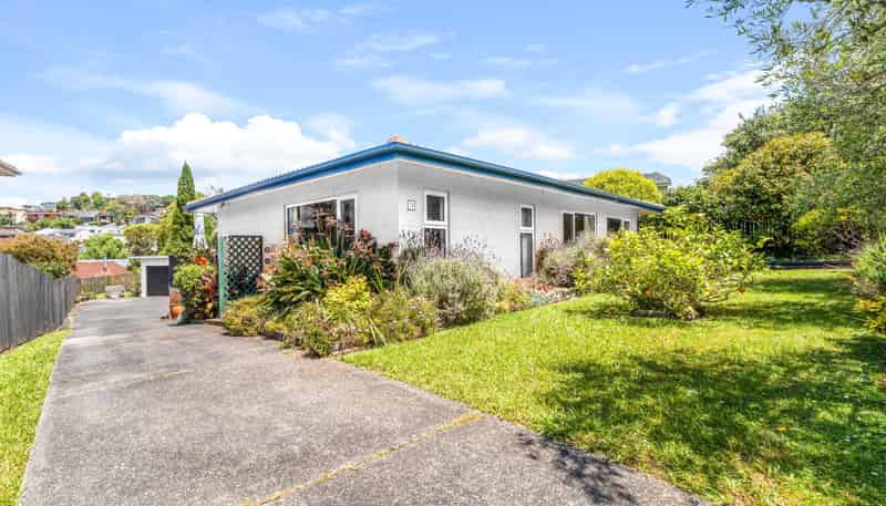 71 Stapleford Crescent, Browns Bay