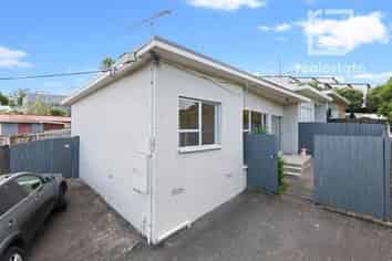 2/160 Mount Smart Road, Royal Oak