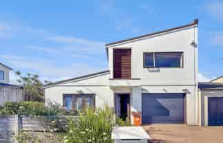 22 Spalding Rise, Golflands