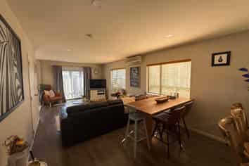 22 Spalding Rise, Golflands