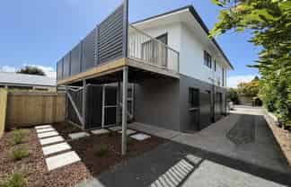 74 Catherine Crescent (Upstairs), Whitianga