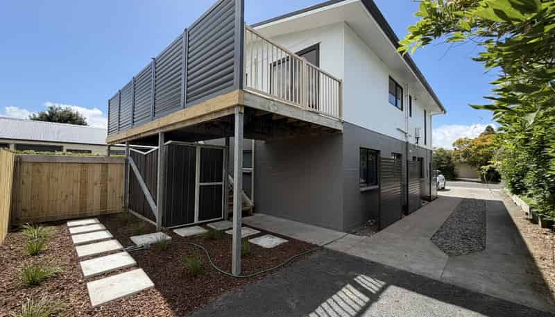 74 Catherine Crescent (Upstairs), Whitianga