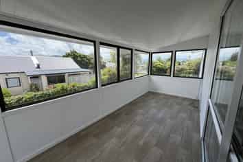 74 Catherine Crescent (Upstairs), Whitianga