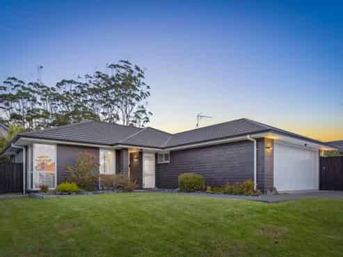 8 Cottage Court, Silverdale