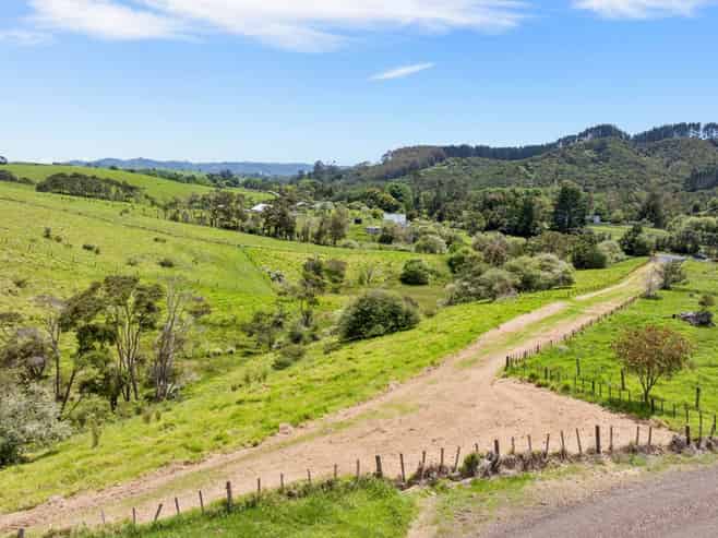 357 Ness Valley Road, Clevedon